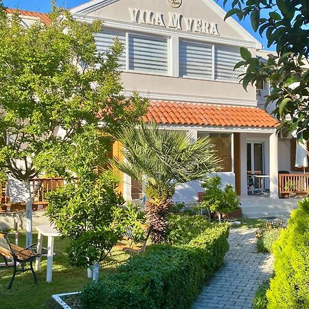Vila M Vera Rooms With Kitchen And Apartments Durrës Eksteriør billede