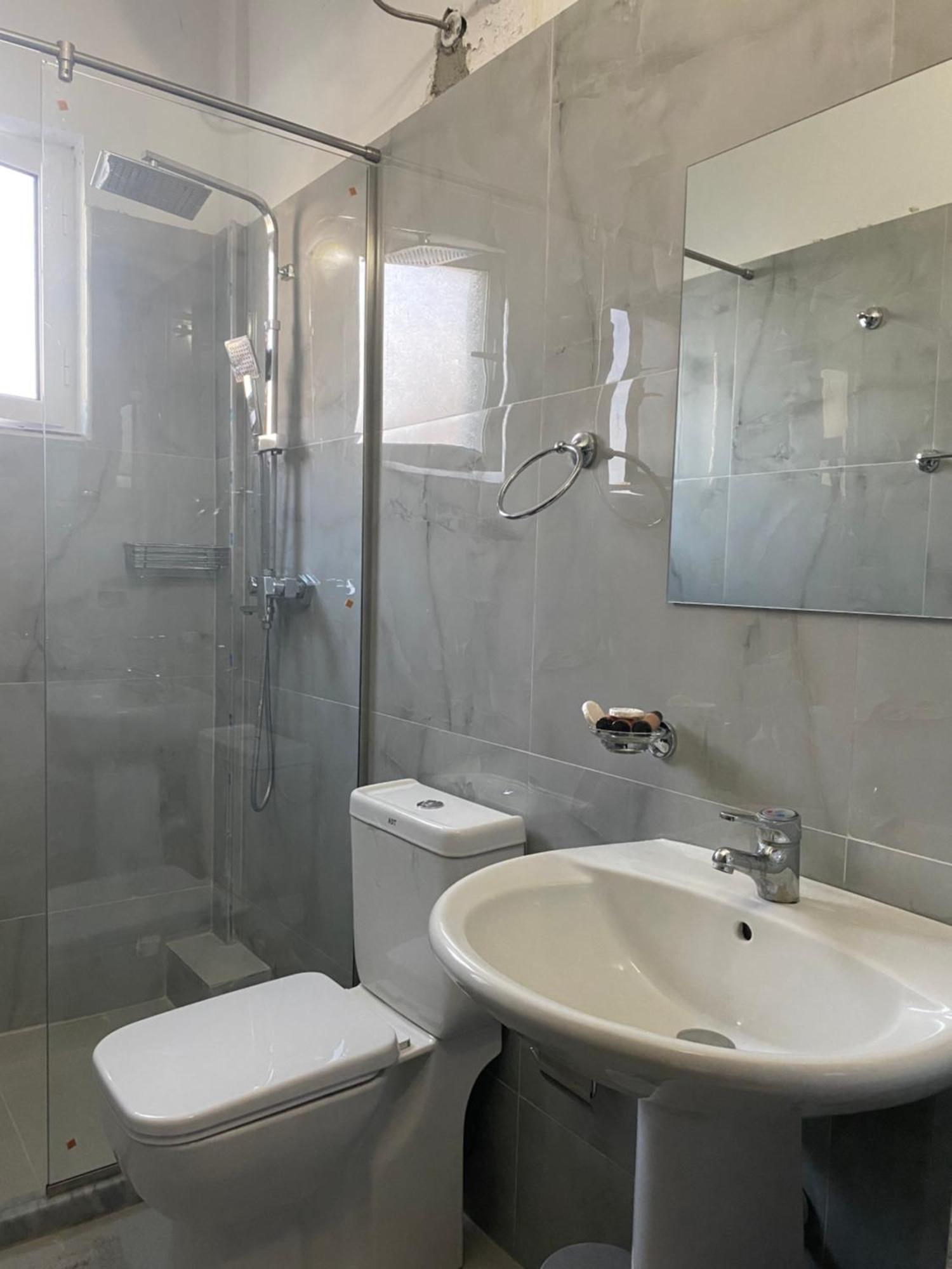 Vila M Vera Rooms With Kitchen And Apartments Durrës Eksteriør billede
