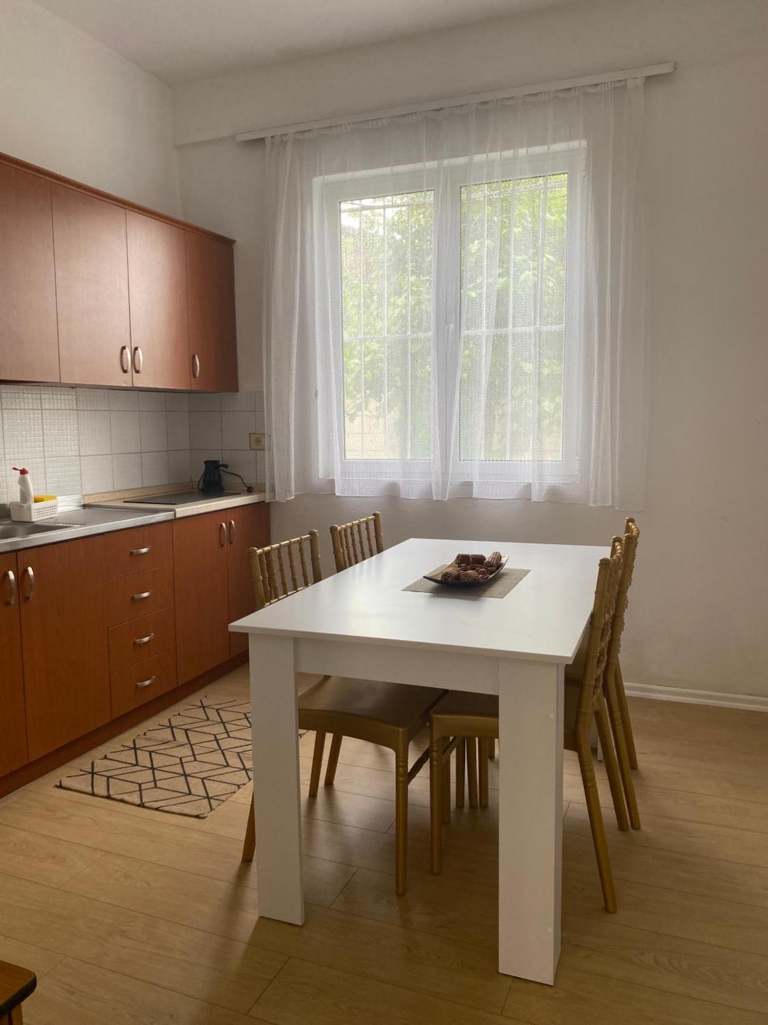 Vila M Vera Rooms With Kitchen And Apartments Durrës Eksteriør billede