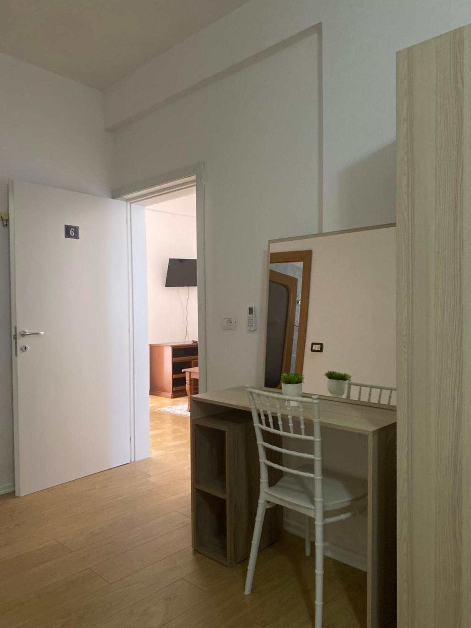 Vila M Vera Rooms With Kitchen And Apartments Durrës Eksteriør billede