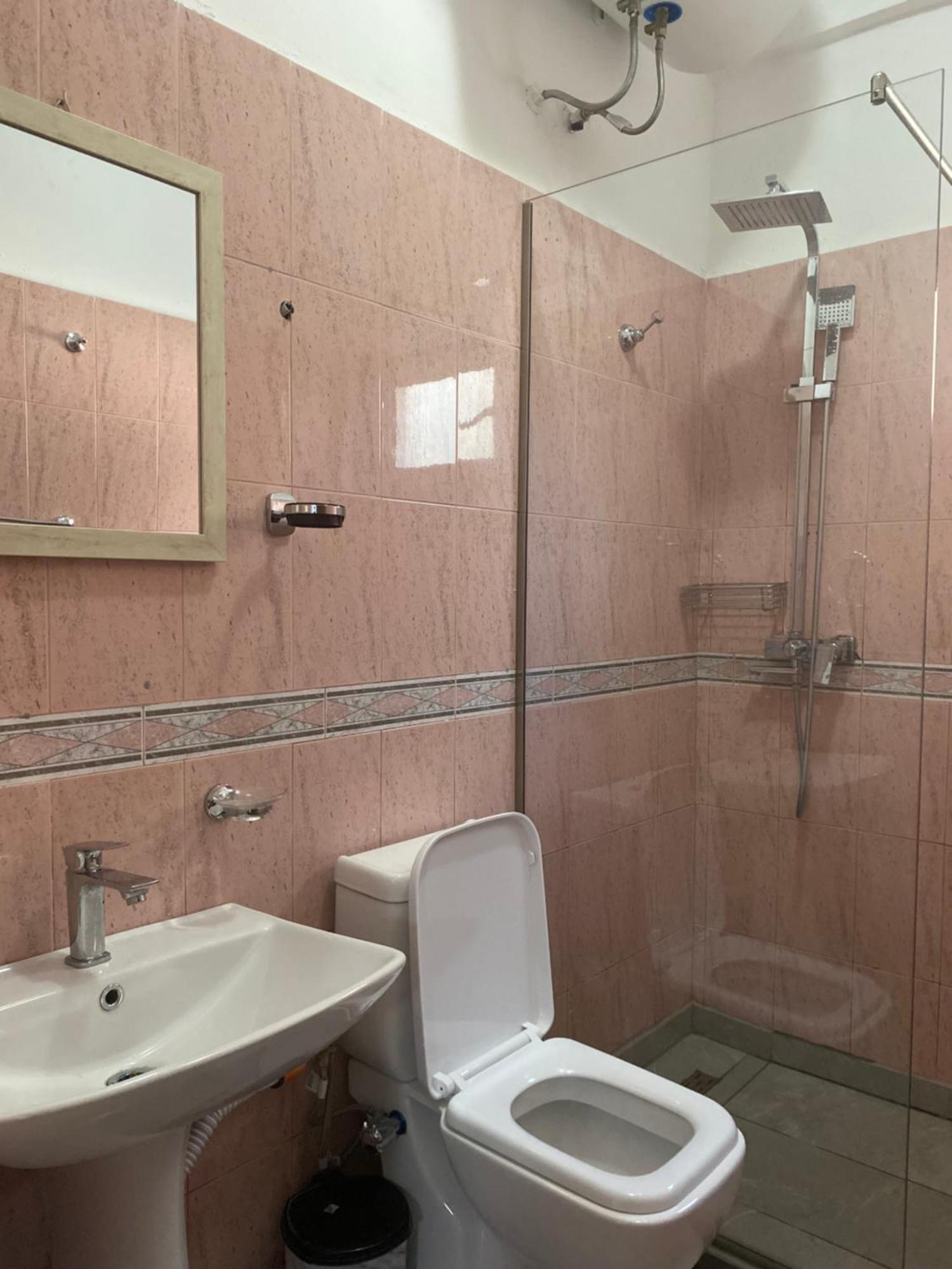 Vila M Vera Rooms With Kitchen And Apartments Durrës Eksteriør billede
