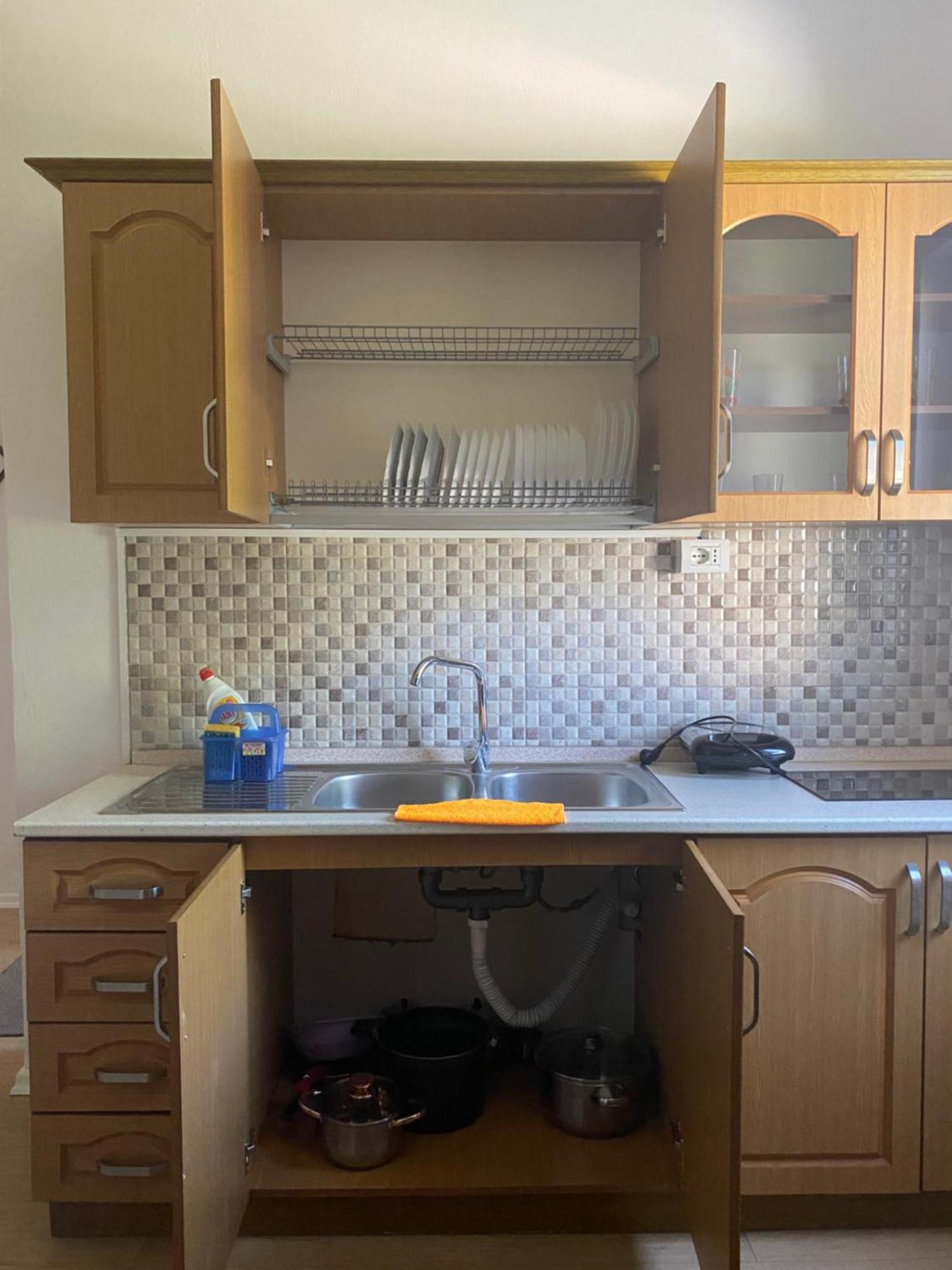 Vila M Vera Rooms With Kitchen And Apartments Durrës Eksteriør billede